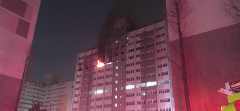 ▲ 24일 5시 31분께 서울 중랑구의 한 아파트에서 화재가 발생했다./중랑소방서 제공