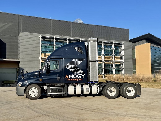 SK이노베이션이 투자한 암모니아 기반 수소 연료전지 시스템 Amogy가 이달 초 미국 뉴욕주 스토니브룩대에서 세계 최초로 암모니아를 동력원으로 주행시험하는데 성공한 트럭. (사지=SK이노베이션)