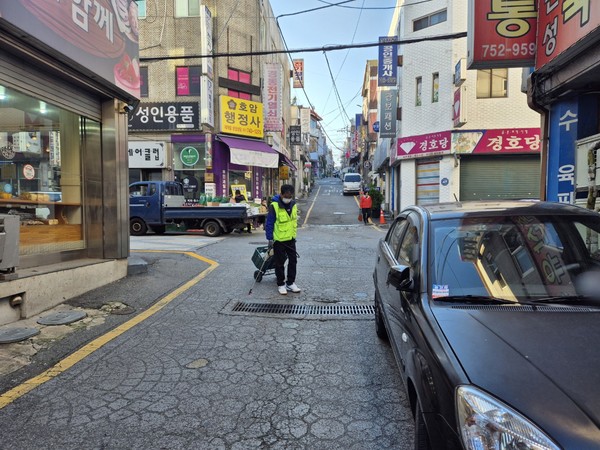 성남시, 전국 최초 전통시장 방역소독비 지원(관련사진=성남시 제공)