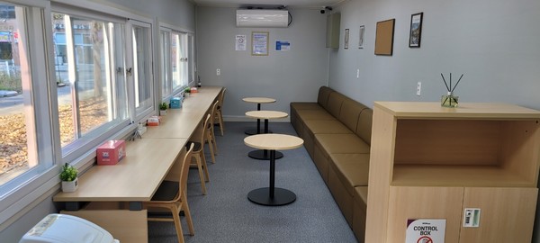 화성시 향남읍 이동노동자 간이 쉼터 내부 모습(사진=경기도 제공)