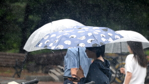[오늘 <b>날씨</b>] 전국 대부분 비 내일까지 이어져-남부와 제주 등 강한비⋯...