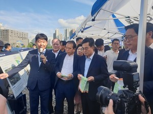 <b>김동연</b>, 양주 <b>혁신형 공공의료원</b> 부지 찾아…"모든 방법 동원해 빠른 시...